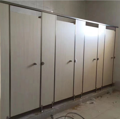 प्रदर्शनी केंद्र के लिए 30 मिमी प्लास्टिक टुकड़े टुकड़े में एचपीएल शौचालय विभाजन